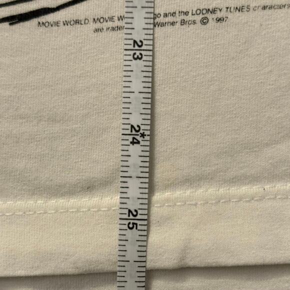 Vintage 90s Looney Tunes Characters in Jeep Movie World Australia 1997 Shirt Med - Picture 7 of 8